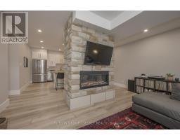 185 COMMISSIONERS ROAD E - 30