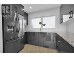 878 RIVERSIDE DRIVE - 17