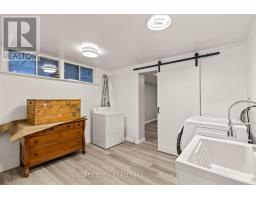 2632 CATHERINE STREET - 21