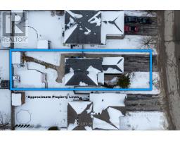 241 PARKVIEW DRIVE - 35