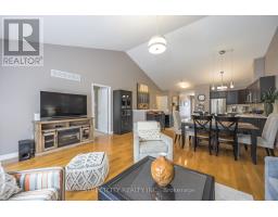 16 - 464 COMMISSIONERS ROAD W - 13