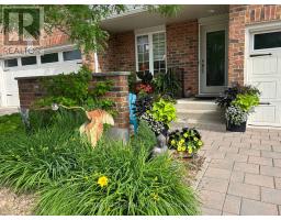 16 - 464 COMMISSIONERS ROAD W - 2