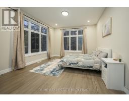 10224 LAKEVIEW AVENUE - 10