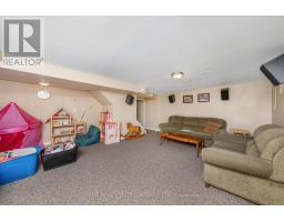 862 ASSINIBOINE CRESCENT - 22