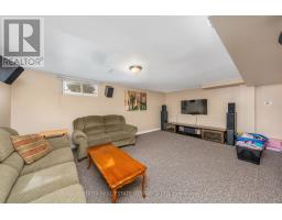 862 ASSINIBOINE CRESCENT - 24