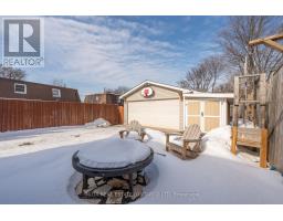 862 ASSINIBOINE CRESCENT - 3
