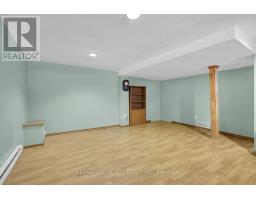 55 MOHEGAN CRESCENT - 24