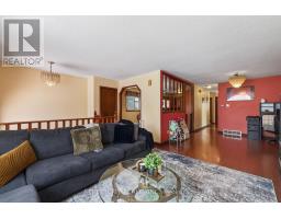 23 ELMWOOD PLACE - 12