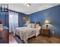 23 ELMWOOD PLACE - 16