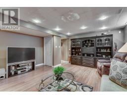 142 NAPOLEON DRIVE - 32