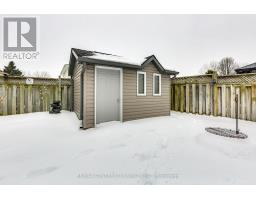 142 NAPOLEON DRIVE - 41