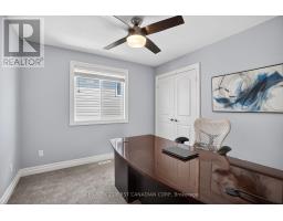 38 - 777 APRICOT DRIVE - 19