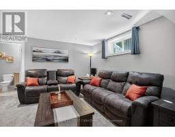 38 - 777 APRICOT DRIVE - 30