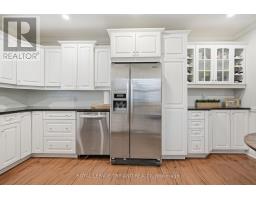 831 RIVERSIDE DRIVE - 9