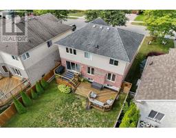 581 CLEARWATER CRESCENT - 43