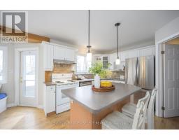 422 RIVERSIDE DRIVE - 18