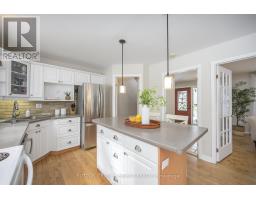 422 RIVERSIDE DRIVE - 19