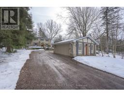 422 RIVERSIDE DRIVE - 2