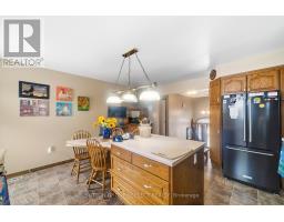 77242 LONDON ROAD - 26