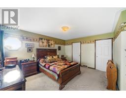 77242 LONDON ROAD - 28