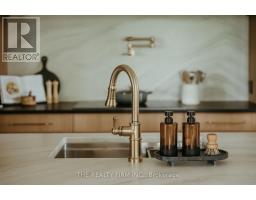 52 ROYAL CRESCENT - 21