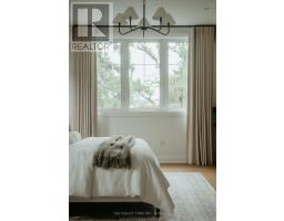 52 ROYAL CRESCENT - 25