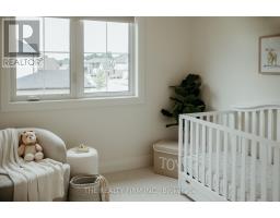 52 ROYAL CRESCENT - 31