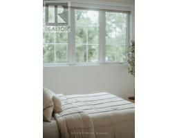 52 ROYAL CRESCENT - 32