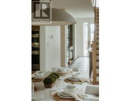 52 ROYAL CRESCENT - 9