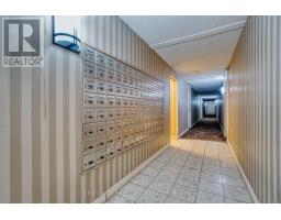 912 - 570 PROUDFOOT LANE - 26