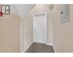 572 PALL MALL STREET - 32