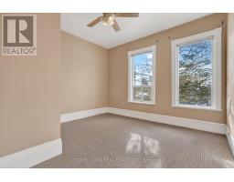 572 PALL MALL STREET - 36