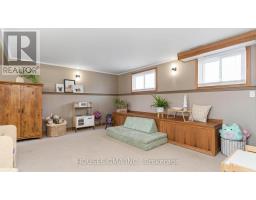 78 PETER STREET - 32