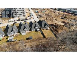 15 COMPASS TRAIL - 33