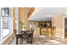 488 SUNNYSIDE CRESCENT - 10