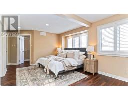 488 SUNNYSIDE CRESCENT - 21