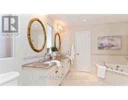 488 SUNNYSIDE CRESCENT - 23