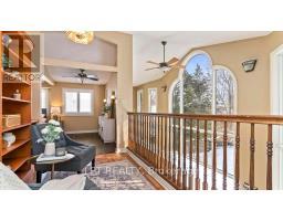 488 SUNNYSIDE CRESCENT - 26