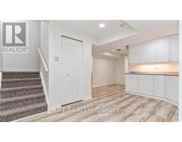 488 SUNNYSIDE CRESCENT - 35