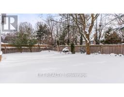 488 SUNNYSIDE CRESCENT - 48