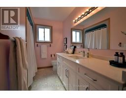 10 PALMER COURT - 13