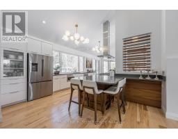 12 PARKLAND PLACE - 11