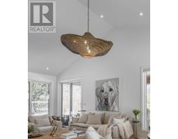 12 PARKLAND PLACE - 15