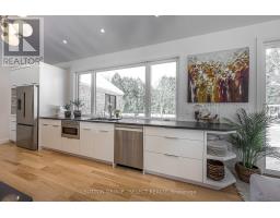 12 PARKLAND PLACE - 22