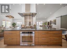 12 PARKLAND PLACE - 23