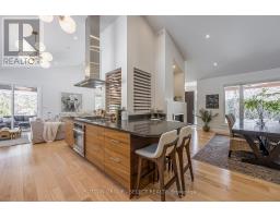 12 PARKLAND PLACE - 9