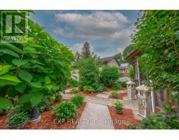 1864 PARKHURST AVENUE - 32