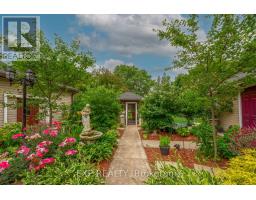 1864 PARKHURST AVENUE - 33