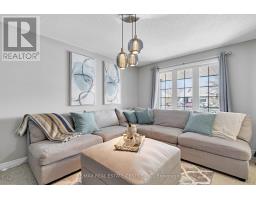 16 FALCONRIDGE COURT - 6