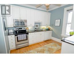 98 CENTRAL AVENUE - 21